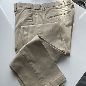 Gap men’s chino pants
